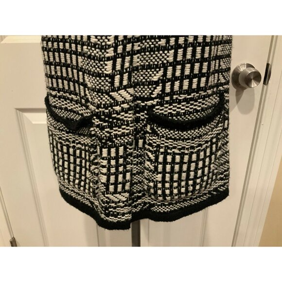 Angel of the North Black & White Geometric Chunky Knit Sweater Vest, Size XS - Picture 3 of 7